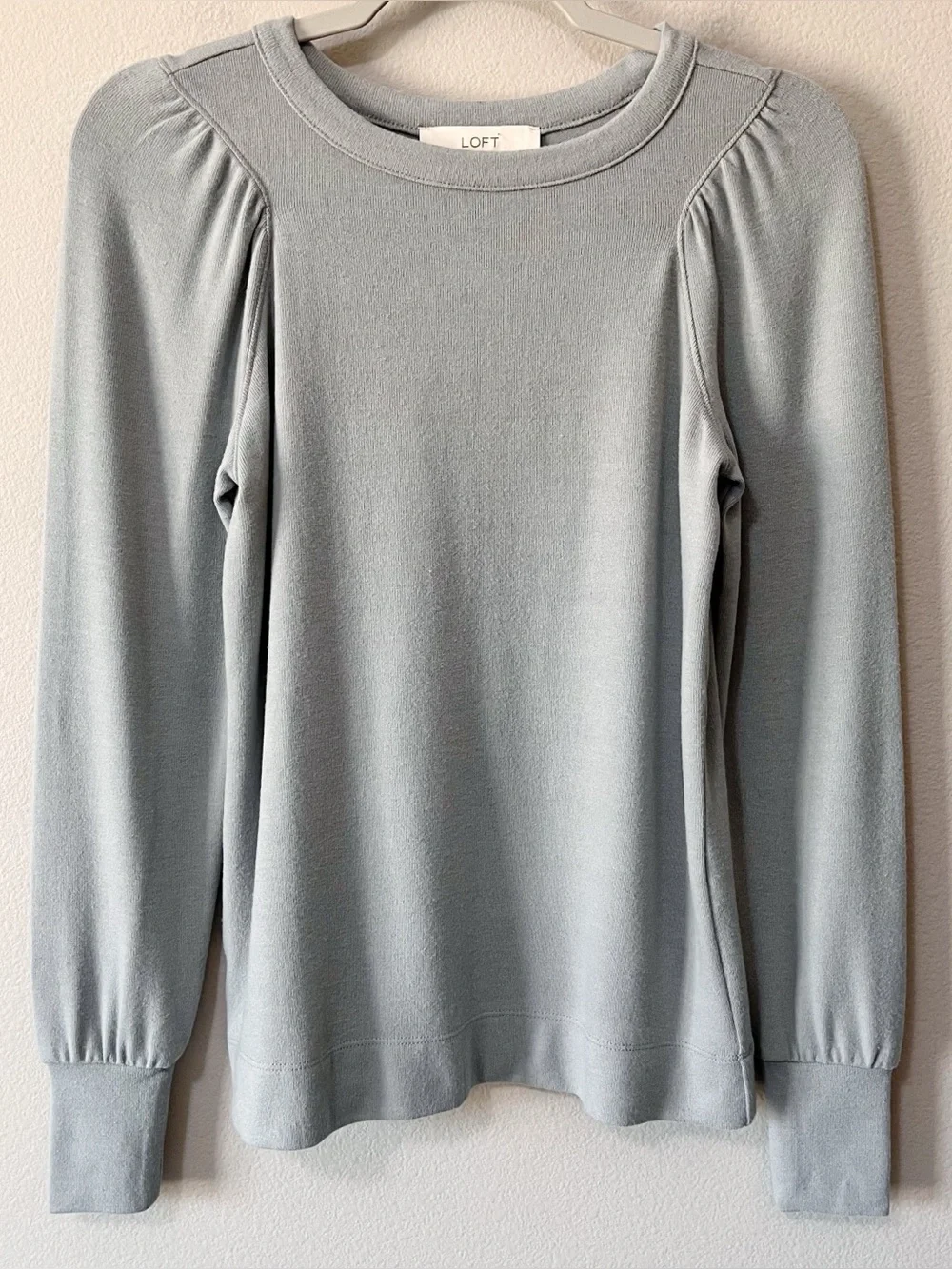 Ann Taylor LOFT NWT Gray Long Puff Sleeve Lightweight Sweater Blouse Size XS